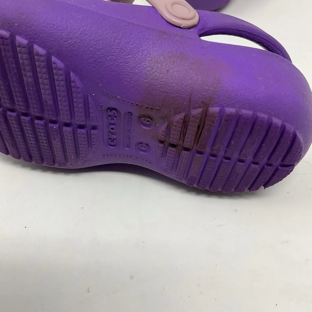 CROCS Purple Open Toe Petal Charm Sling Back Sandal size 6